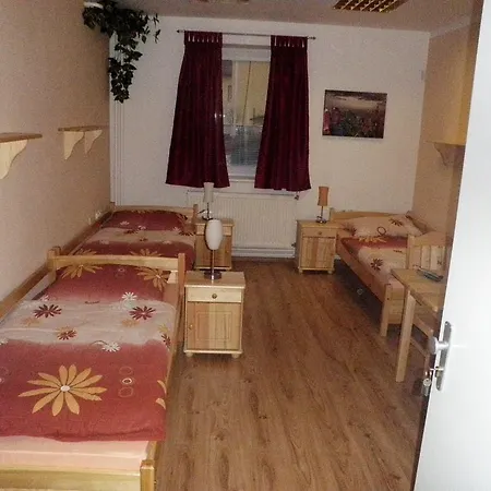 Hostel Kika *